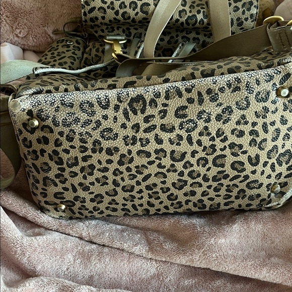 Cheetah Freshly Picked Diaper Backpack - Picture 7 of 9